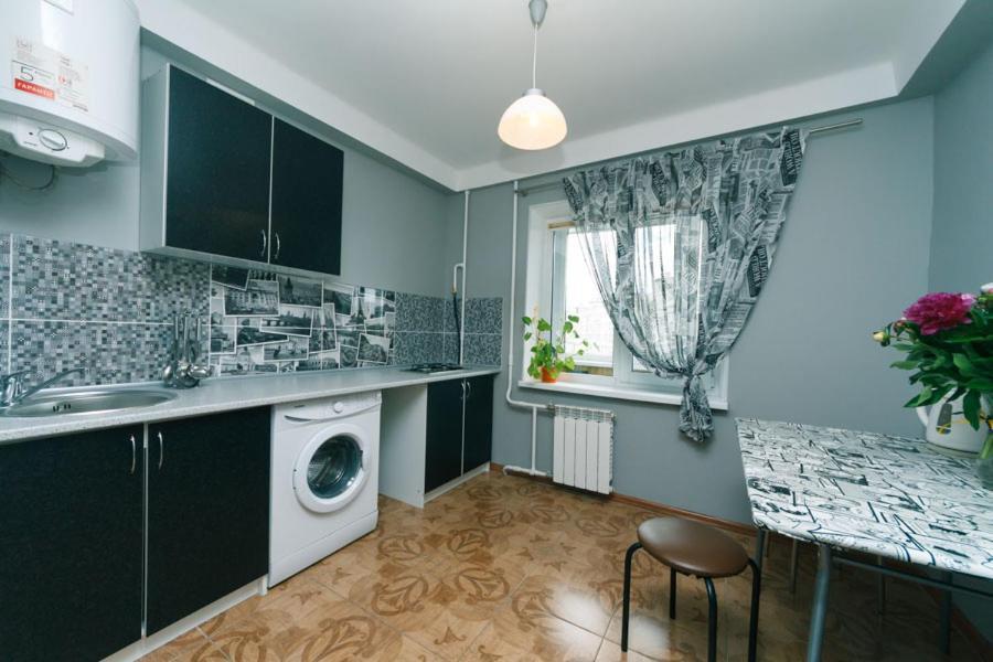 Apartment Near Dream Town Kyiv Eksteriør billede
